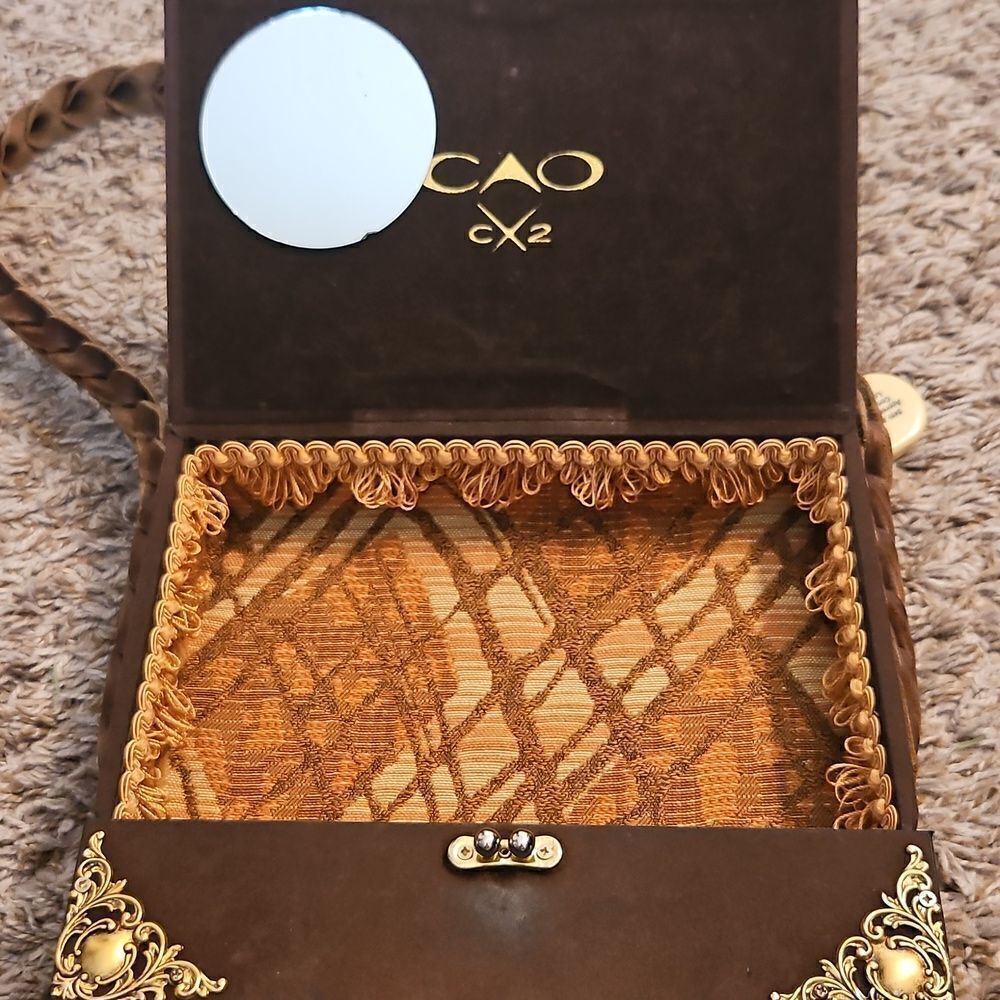 Elegant Brown and Gold Shoulder Bag with Braided Strap - Picture 7 of 7